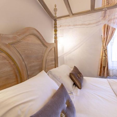 Chambre A Baldaquin Maison De L'Eglise Du Couvent ناربون المظهر الخارجي الصورة